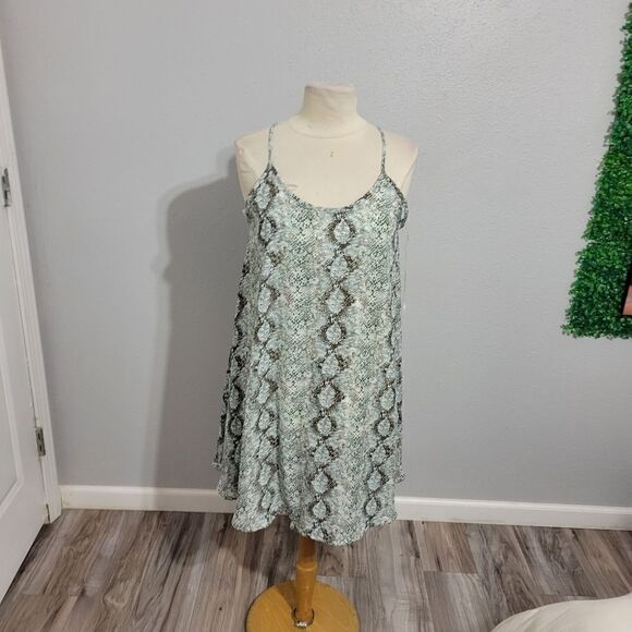 ANDREE BY UNIT Dresses & Skirts - Andree by unit snake Print Mini dress Sz Small